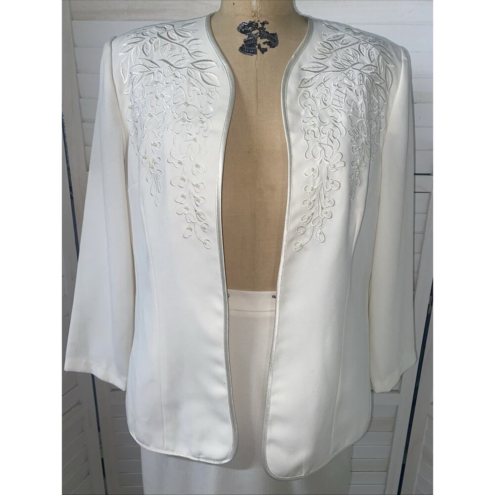 90s VTG Che Studio Woman's 2 pc Lined Embroidery Cream Suit Skirt/Jacket M/L - Picture 2 of 13